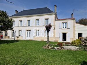 maison-villa à la vente -   17700  BREUIL-LA-REORTE, surface 245 m2 vente maison-villa - APR714717